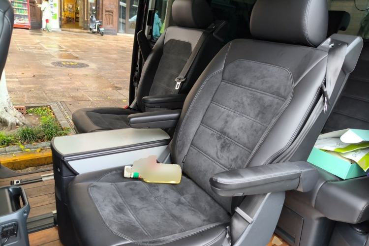 Used Volkswagen Multivan 2016 2.0 TSI 4x4 Premium Edition 7-Seater Left Rear Seat
