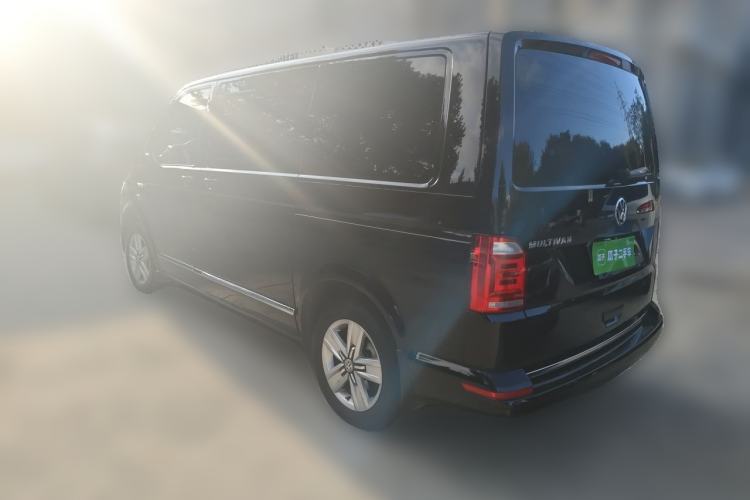 Used Volkswagen Multivan 2016 2.0 TSI 4x4 Premium Edition 7-Seater Rear Left 45 Deg