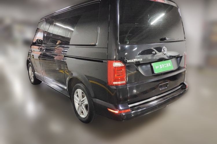 Used Volkswagen Multivan 2016 2.0 TSI Two-Wheel Drive Luxury Edition 6 Seats Rear Left 45 Deg