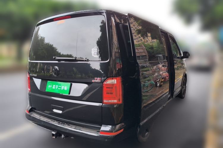 Used Volkswagen Multivan 2016 2.0 TSI 4x4 Premium Edition 7-Seater Rear Right 45 Deg