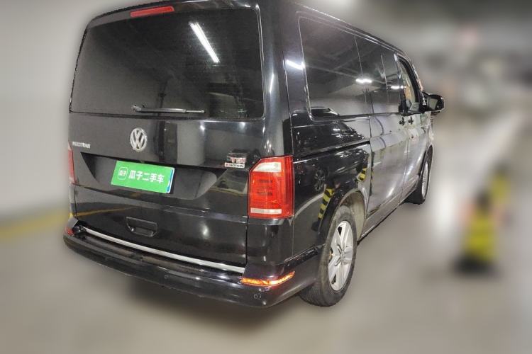 Used Volkswagen Multivan 2016 2.0 TSI Two-Wheel Drive Luxury Edition 6 Seats Rear Right 45 Deg