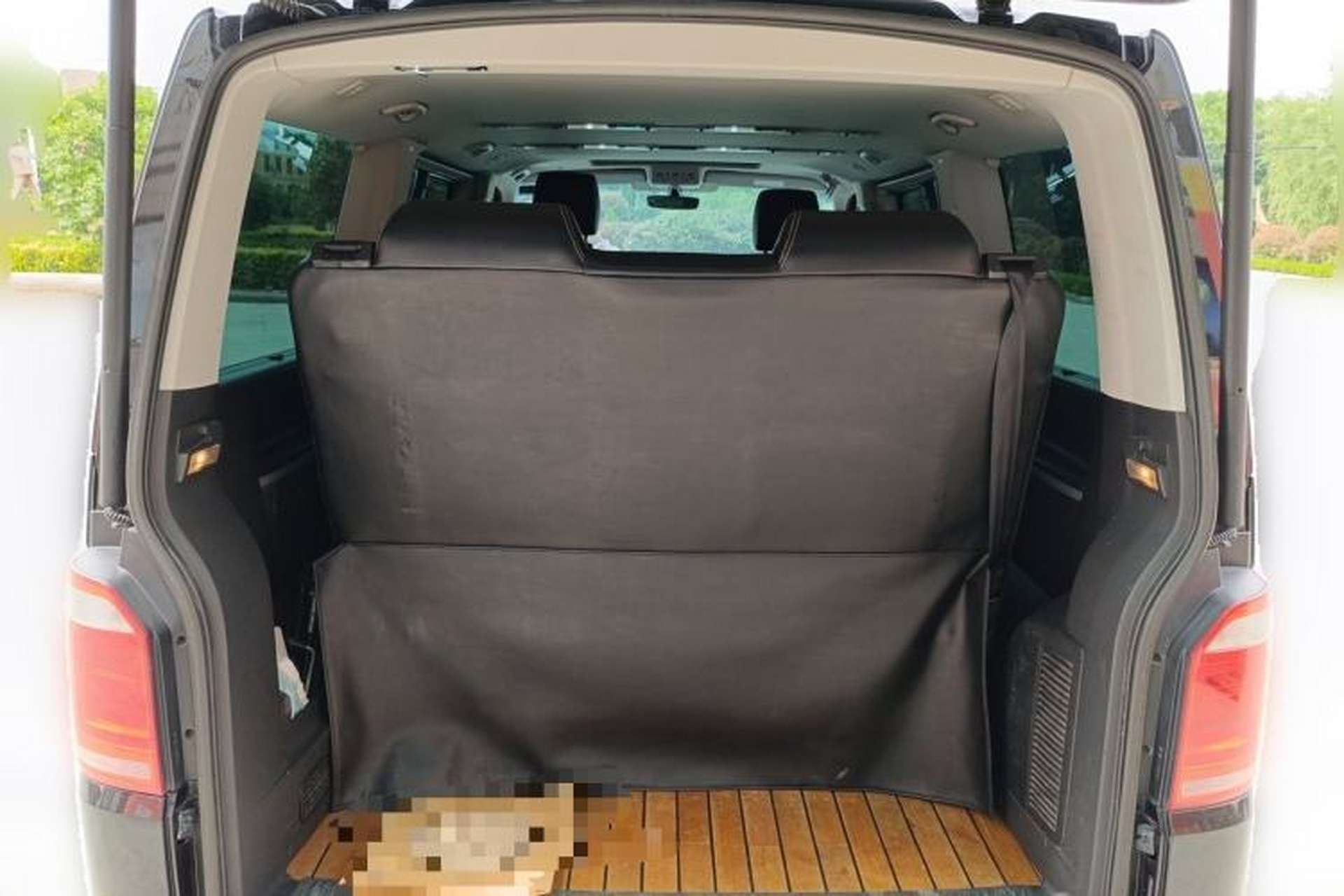 Used Volkswagen Multivan 2016 2.0 TSI 4x4 Premium Edition 7-Seater Trunk