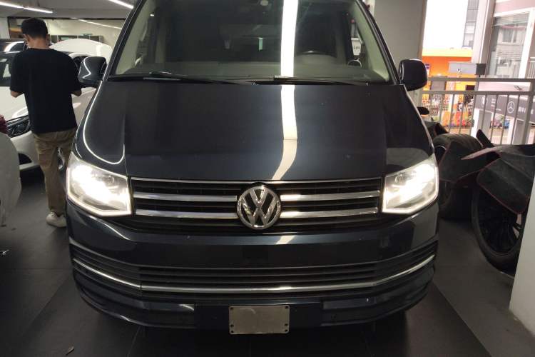 Used Volkswagen Multivan 2016 2.0 TSI Two-Wheel Drive Luxury Edition 7 Seats Exterior 1