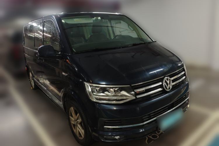 Used Volkswagen Multivan 2016 2.0 TSI 4x4 Premium Edition 7-Seater Front Right 45 Deg