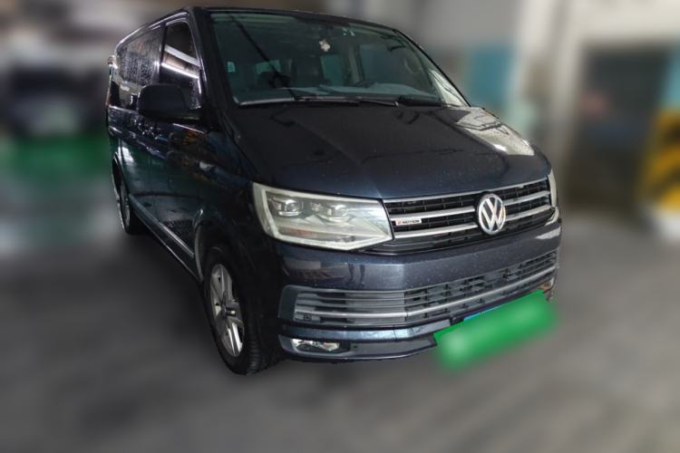Used Volkswagen Multivan 2016 2.0 TSI 4x4 Premium Edition 7-Seater Front Right 45 Deg