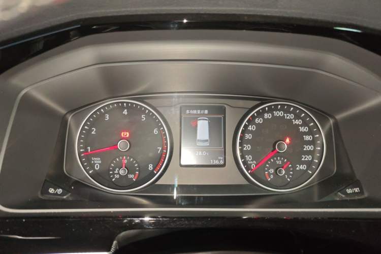Used Volkswagen Multivan 2016 2.0 TSI 4x4 Premium Edition 7-Seater Instrument Cluster