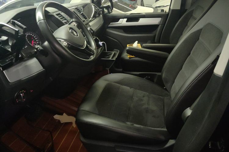 Used Volkswagen Multivan 2016 2.0 TSI Two-Wheel Drive Luxury Edition 7 Seats Left Front Seat