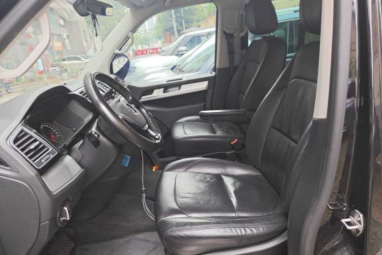 Used Volkswagen Multivan 2016 2.0 TSI Two-Wheel Drive Luxury Edition 7 Seats Left Front Seat