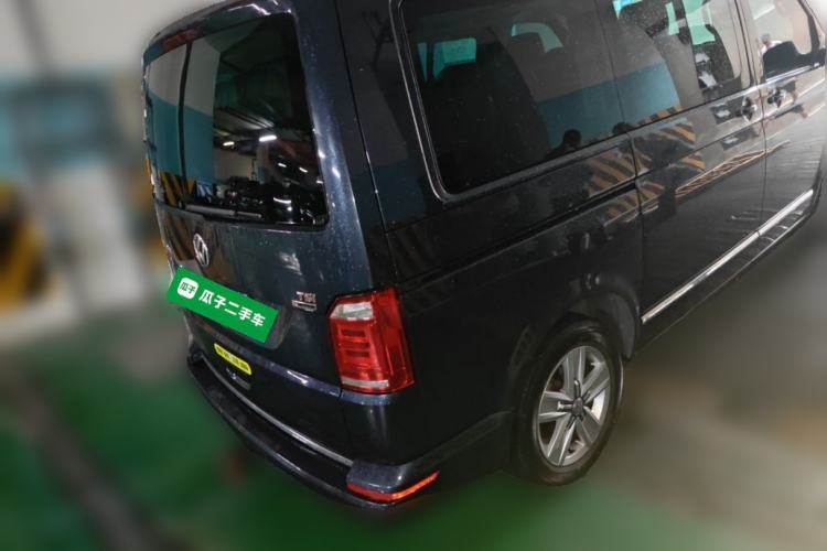 Used Volkswagen Multivan 2016 2.0 TSI 4x4 Premium Edition 7-Seater Rear Right 45 Deg