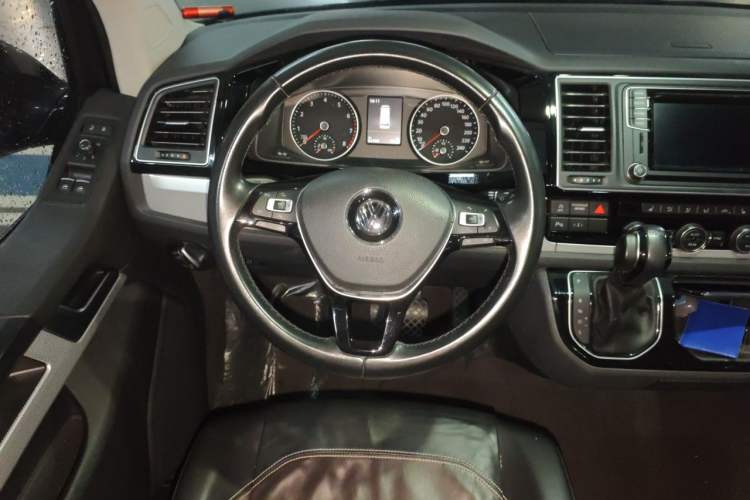 Used Volkswagen Multivan 2016 2.0 TSI 4x4 Premium Edition 7-Seater Steering Wheel