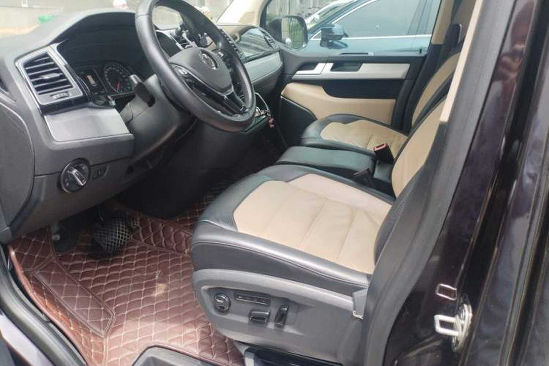Used Volkswagen Multivan 2016 2.0 TSI 4x4 Premium Edition 7-Seater Driver Seat