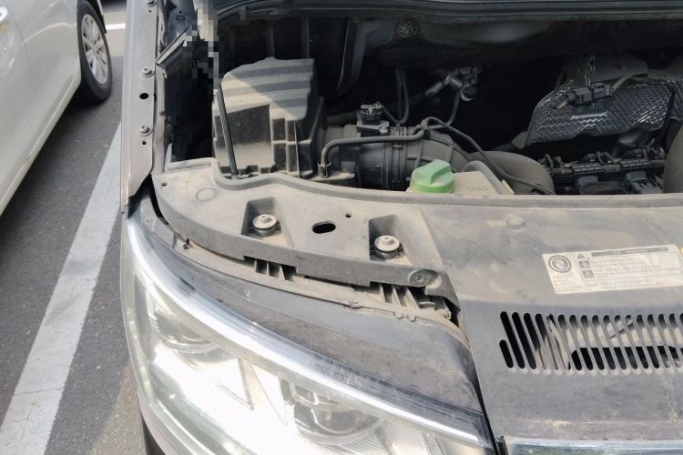 Used Volkswagen Multivan 2016 2.0 TSI 4x4 Premium Edition 7-Seater Engine Bay Right