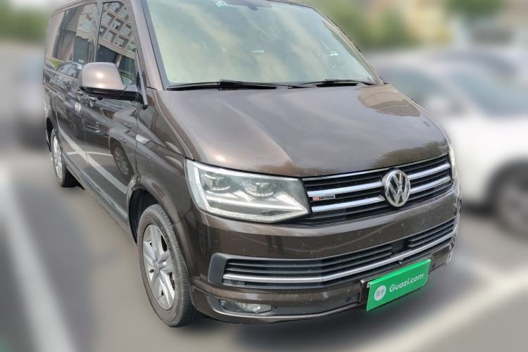 Used Volkswagen Multivan 2016 2.0 TSI 4x4 Premium Edition 7-Seater Front Right 45 Deg