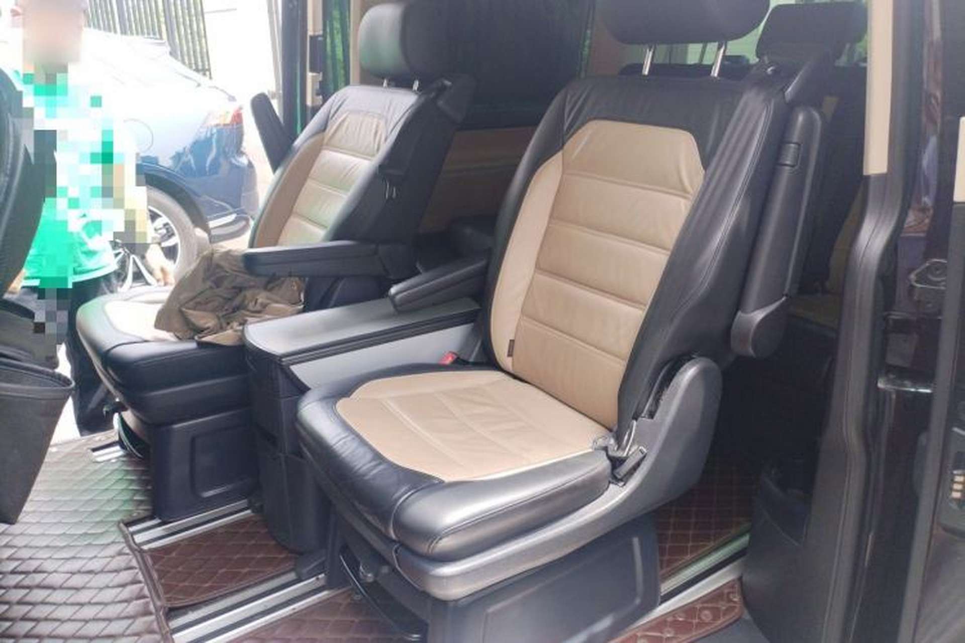 Used Volkswagen Multivan 2016 2.0 TSI 4x4 Premium Edition 7-Seater Left Rear Seat