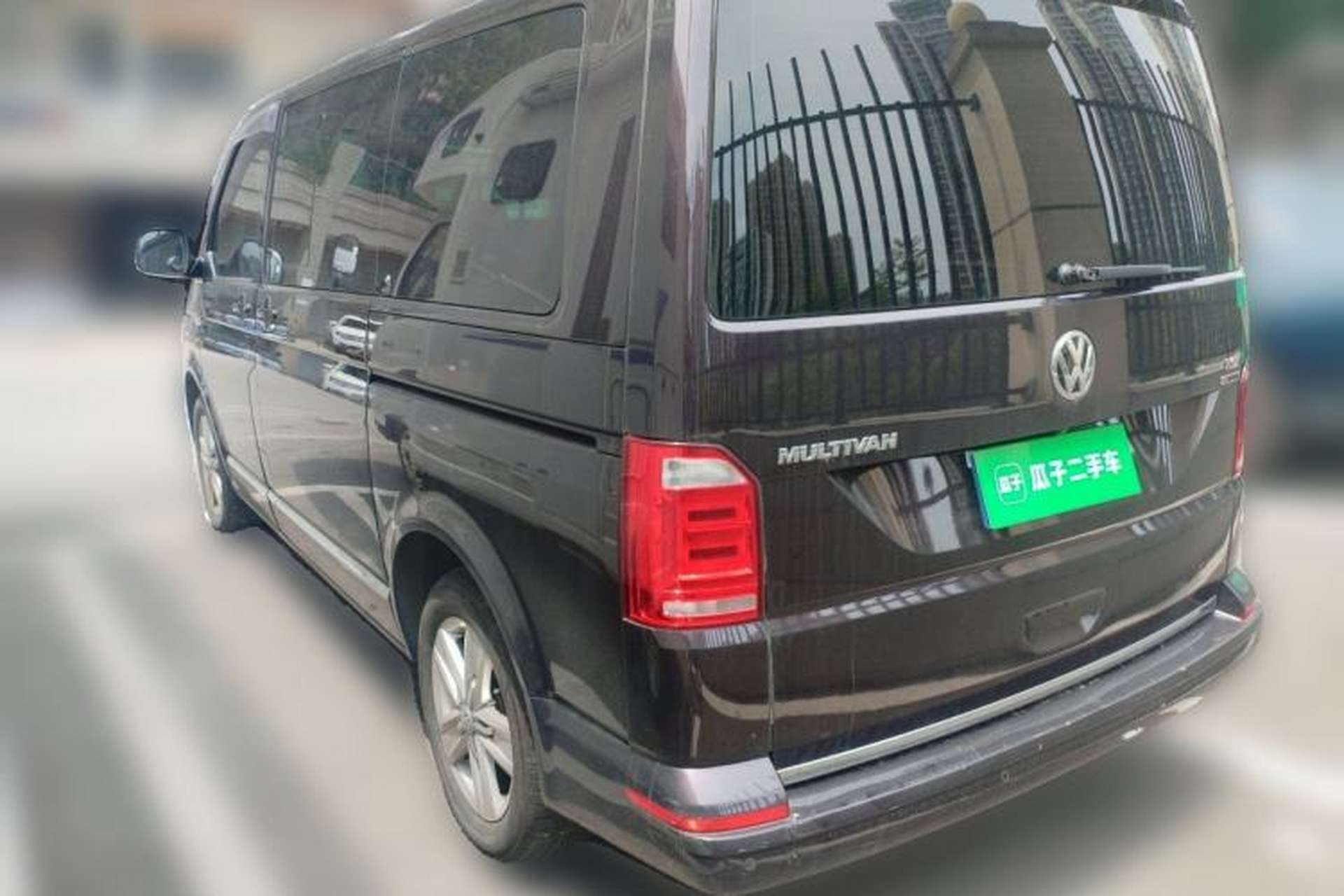 Used Volkswagen Multivan 2016 2.0 TSI 4x4 Premium Edition 7-Seater Rear Left 45 Deg
