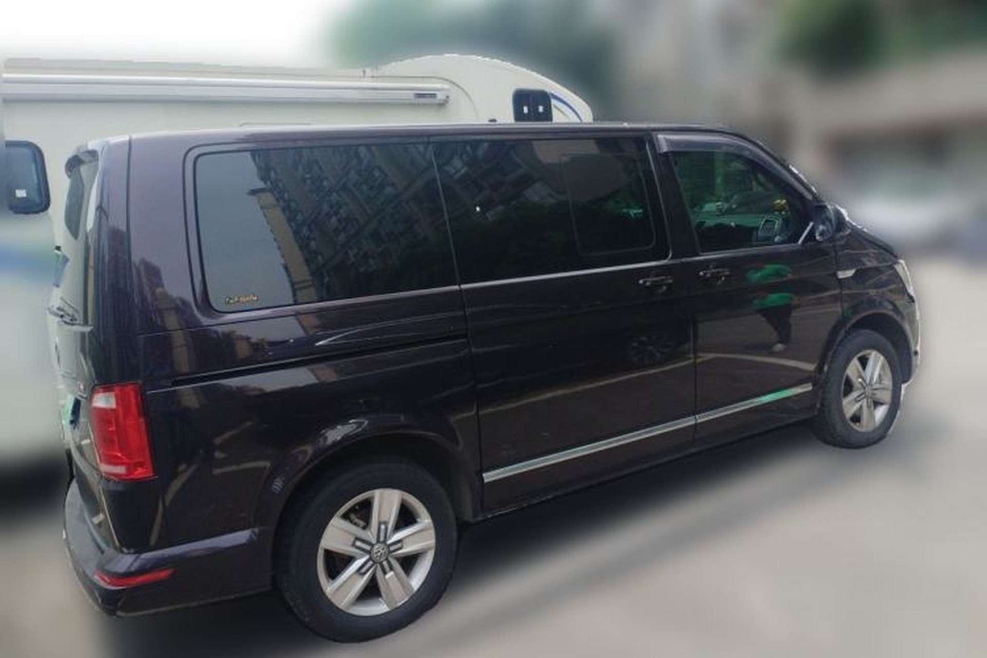 Used Volkswagen Multivan 2016 2.0 TSI 4x4 Premium Edition 7-Seater Rear Right 45 Deg