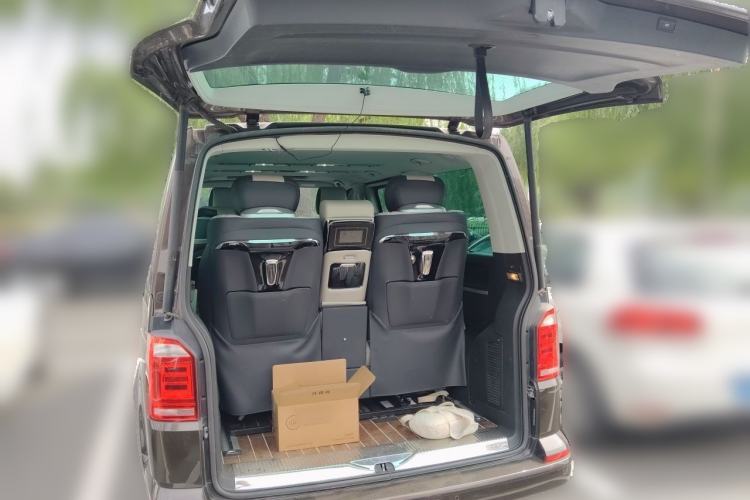 Used Volkswagen Multivan 2016 2.0 TSI 4x4 Premium Edition 7-Seater Trunk