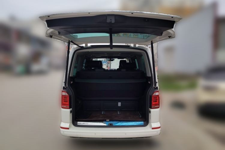 Used Volkswagen Multivan 2016 2.0 TSI 4x4 Premium Edition 7-Seater Trunk