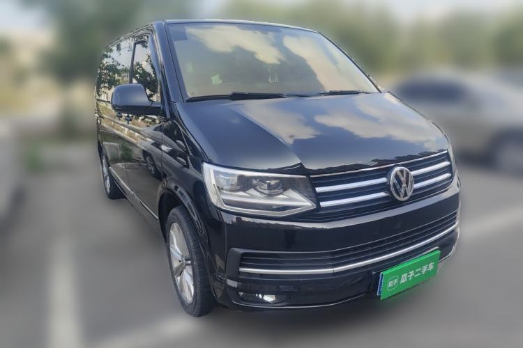Used Volkswagen Multivan 2017 2.0 TSI Two-Wheel Drive Luxury Edition 7 Seats Front Right 45 Deg