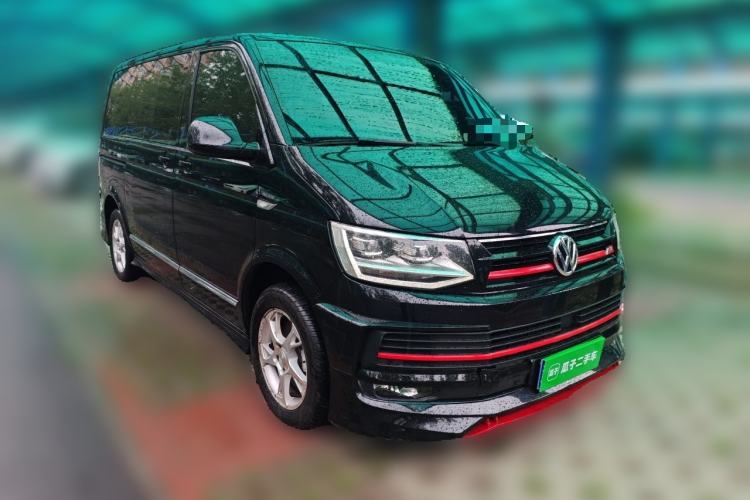 Used Volkswagen Multivan 2017 2.0 TSI 4x4 Prestige Edition 7-Seater Front Right 45 Deg