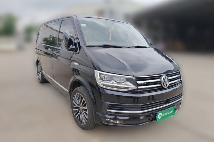 Used Volkswagen Multivan 2017 2.0 TSI 4x4 Prestige Edition 7-Seater Front Right 45 Deg