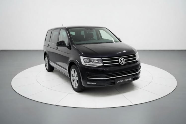 Used Volkswagen Multivan 2017 2.0 TSI Two-Wheel Drive Luxury Edition 7 Seats Front Right 45 Deg