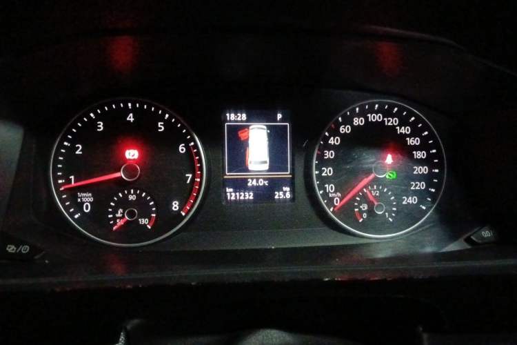 Used Volkswagen Multivan 2017 2.0 TSI 4x4 Explorer Edition 7-Seater Instrument Cluster