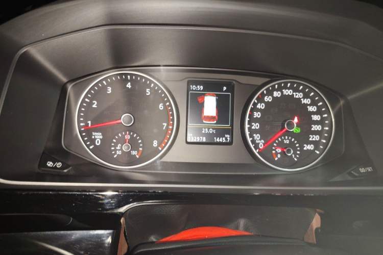 Used Volkswagen Multivan 2017 2.0 TSI 4x4 Prestige Edition 7-Seater Instrument Cluster
