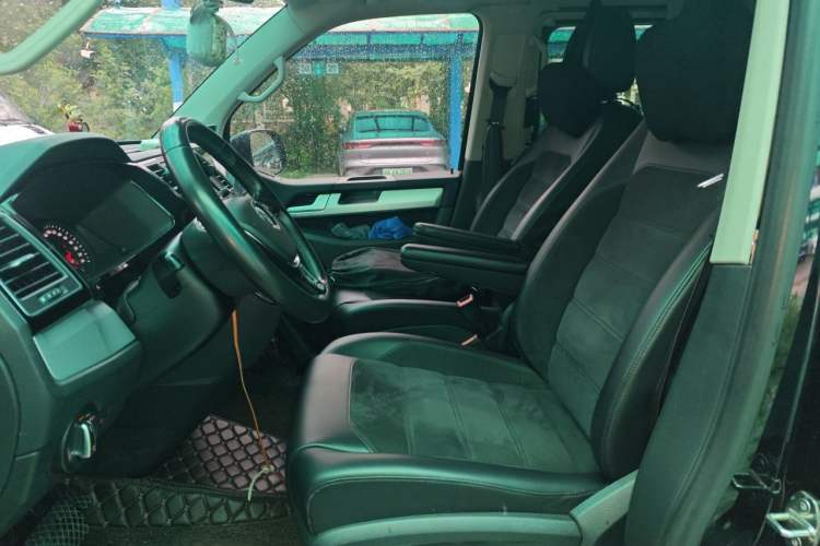 Used Volkswagen Multivan 2017 2.0 TSI 4x4 Prestige Edition 7-Seater Left Front Seat