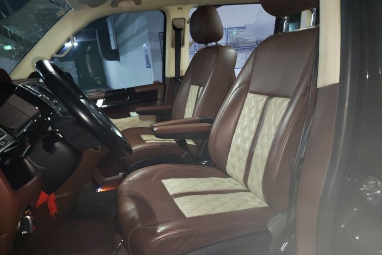 Used Volkswagen Multivan 2017 2.0 TSI 4x4 Prestige Edition 7-Seater Left Front Seat