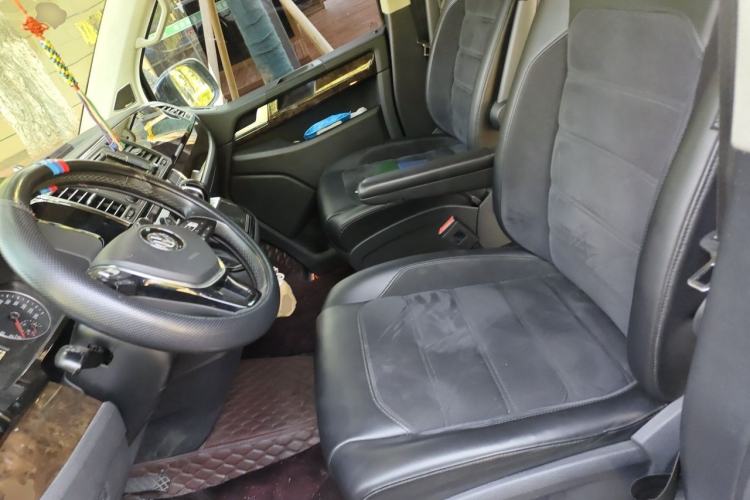 Used Volkswagen Multivan 2017 2.0 TSI 4x4 Prestige Edition 7-Seater Left Front Seat