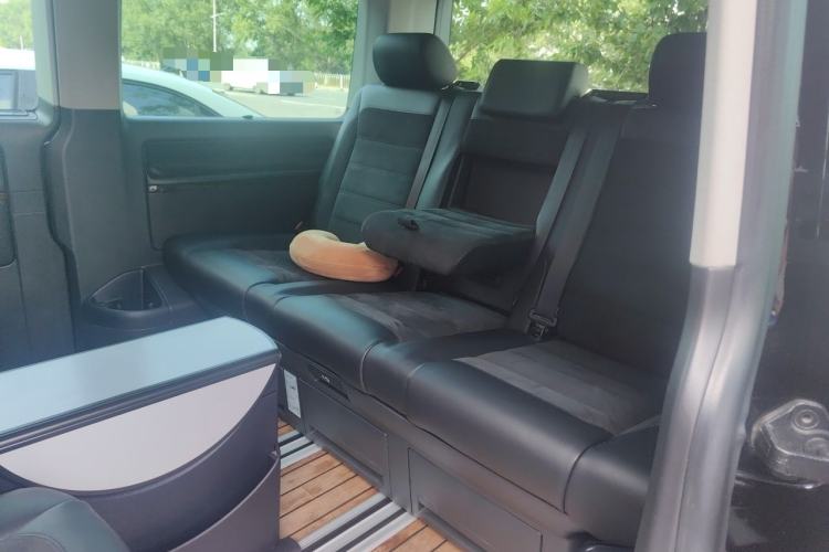 Used Volkswagen Multivan 2017 2.0 TSI Two-Wheel Drive Luxury Edition 7 Seats Left Rear Seat