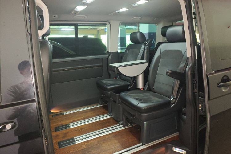 Used Volkswagen Multivan 2017 2.0 TSI Two-Wheel Drive Luxury Edition 7 Seats Left Rear Seat