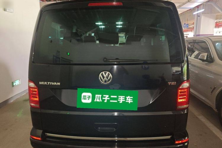 Used Volkswagen Multivan 2017 2.0 TSI Two-Wheel Drive Luxury Edition 7 Seats Rear