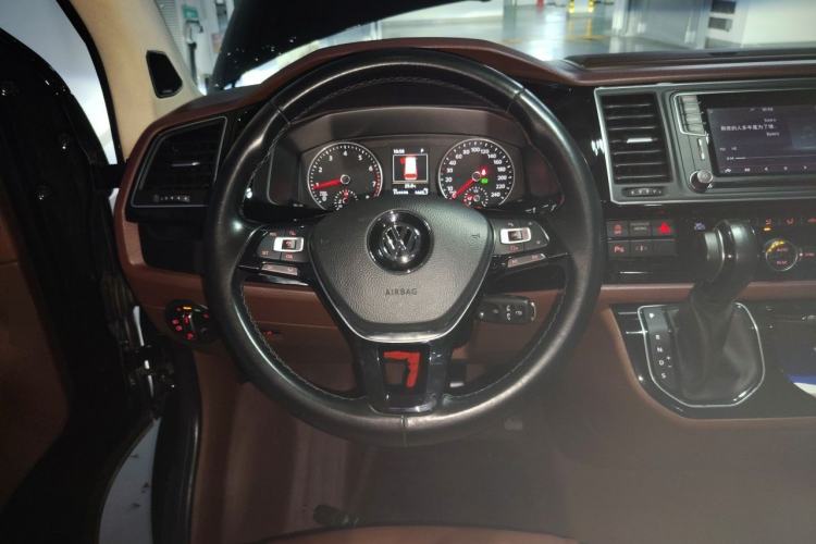 Used Volkswagen Multivan 2017 2.0 TSI 4x4 Prestige Edition 7-Seater Steering Wheel