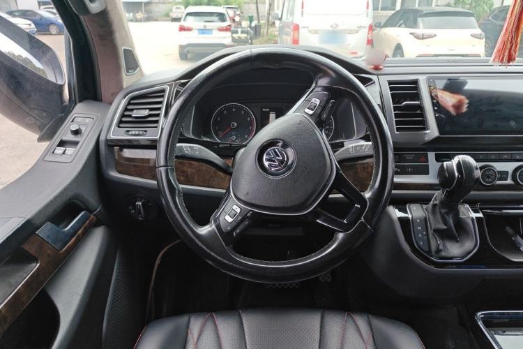 Used Volkswagen Multivan 2017 2.0 TSI 4x4 Prestige Edition 7-Seater Steering Wheel