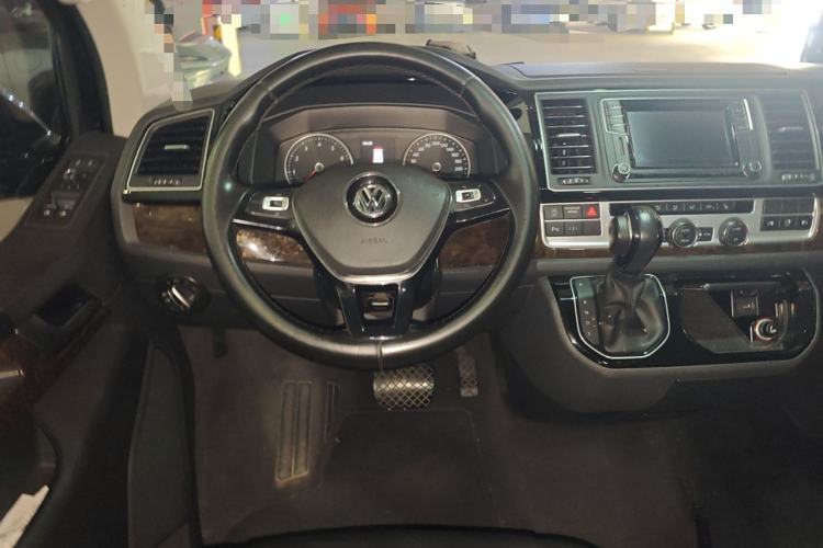 Used Volkswagen Multivan 2017 2.0 TSI Two-Wheel Drive Luxury Edition 7 Seats Steering Wheel