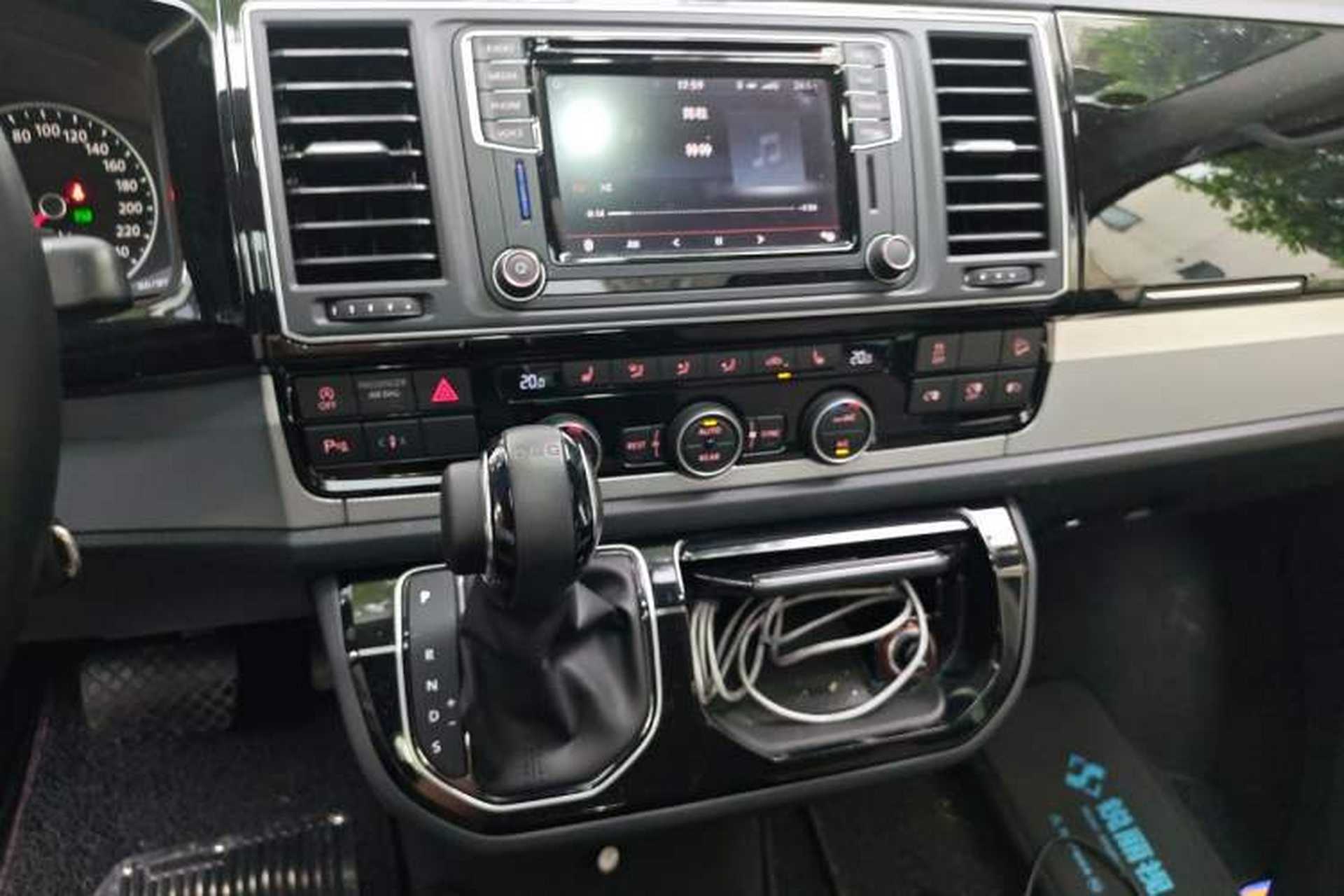 Used Volkswagen Multivan 2017 2.0 TSI 4x4 Prestige Edition 7-Seater Audio And AC Panel