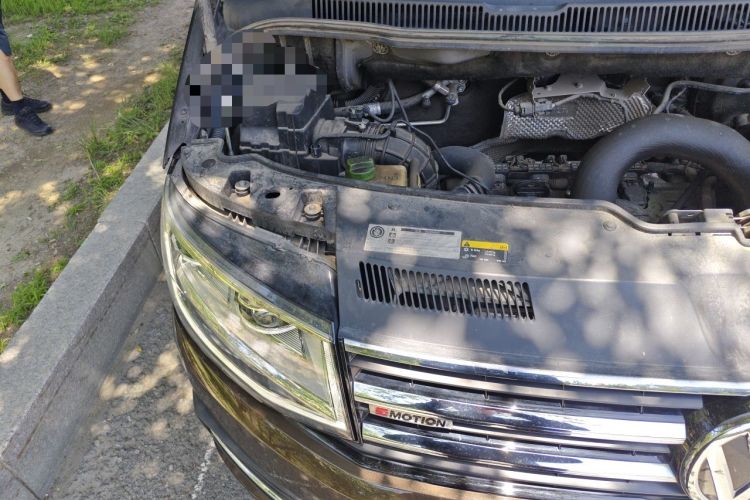 Used Volkswagen Multivan 2017 2.0 TSI 4x4 Prestige Edition 7-Seater Engine Bay Right