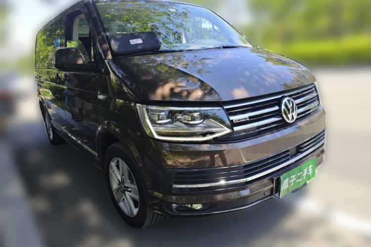 Used Volkswagen Multivan 2017 2.0 TSI 4x4 Prestige Edition 7-Seater Front Right 45 Deg
