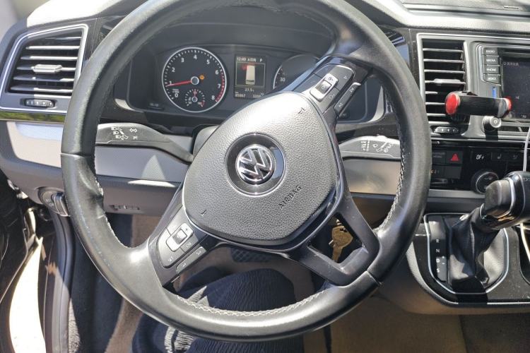 Used Volkswagen Multivan 2017 2.0 TSI 4x4 Prestige Edition 7-Seater Steering Wheel