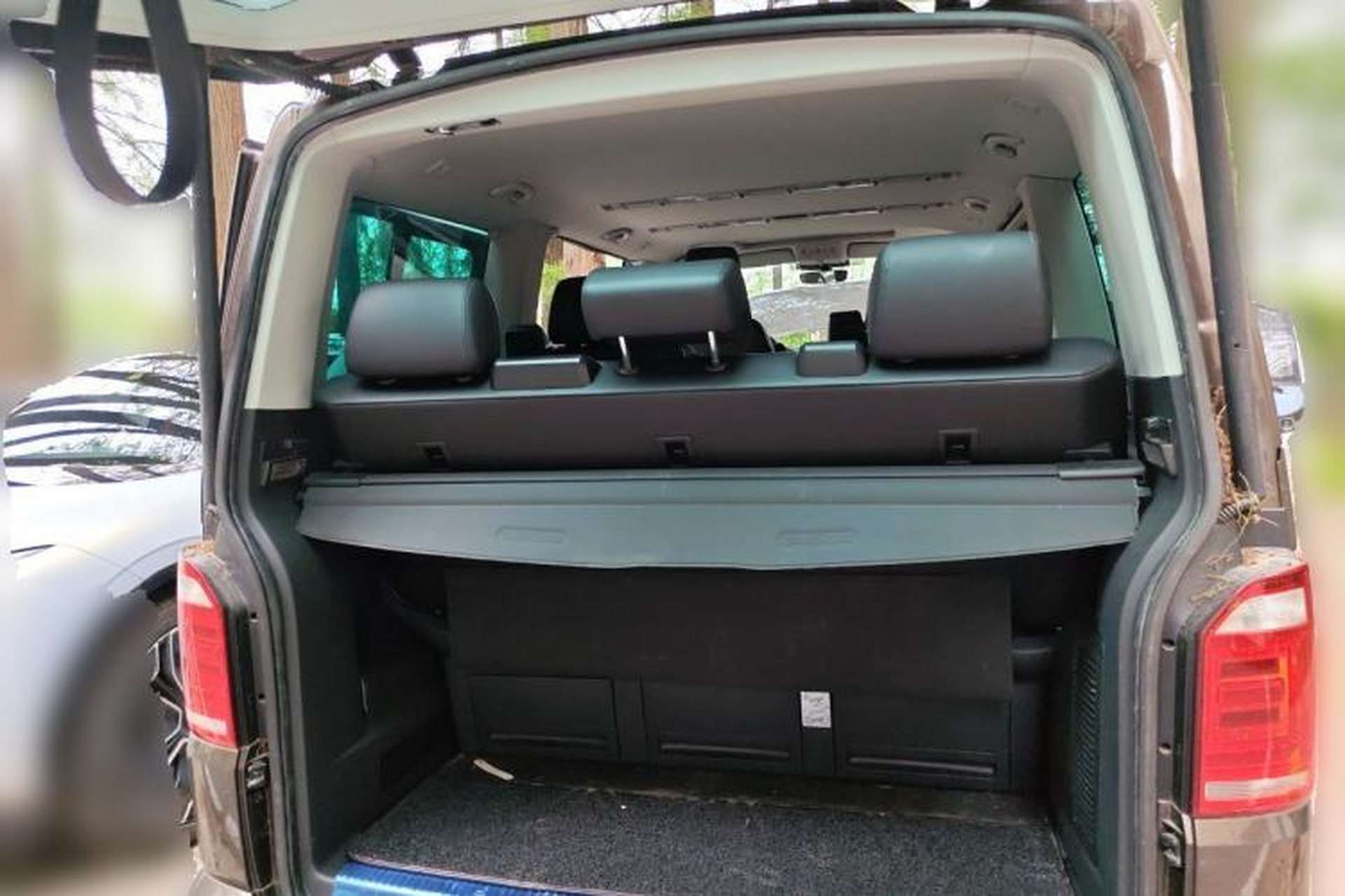 Used Volkswagen Multivan 2017 2.0 TSI 4x4 Prestige Edition 7-Seater Trunk