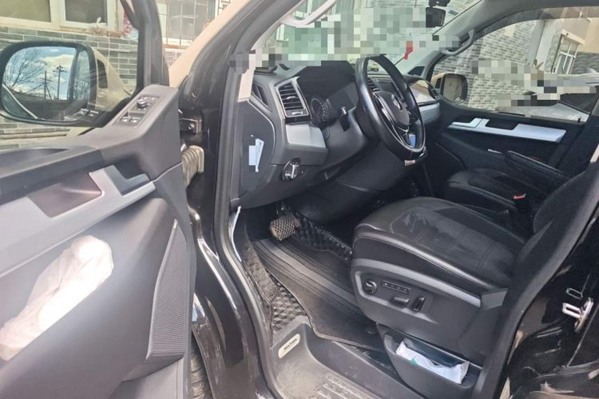 Used Volkswagen Multivan 2017 2.0 TSI 4x4 Prestige Edition 7-Seater Driver Seat