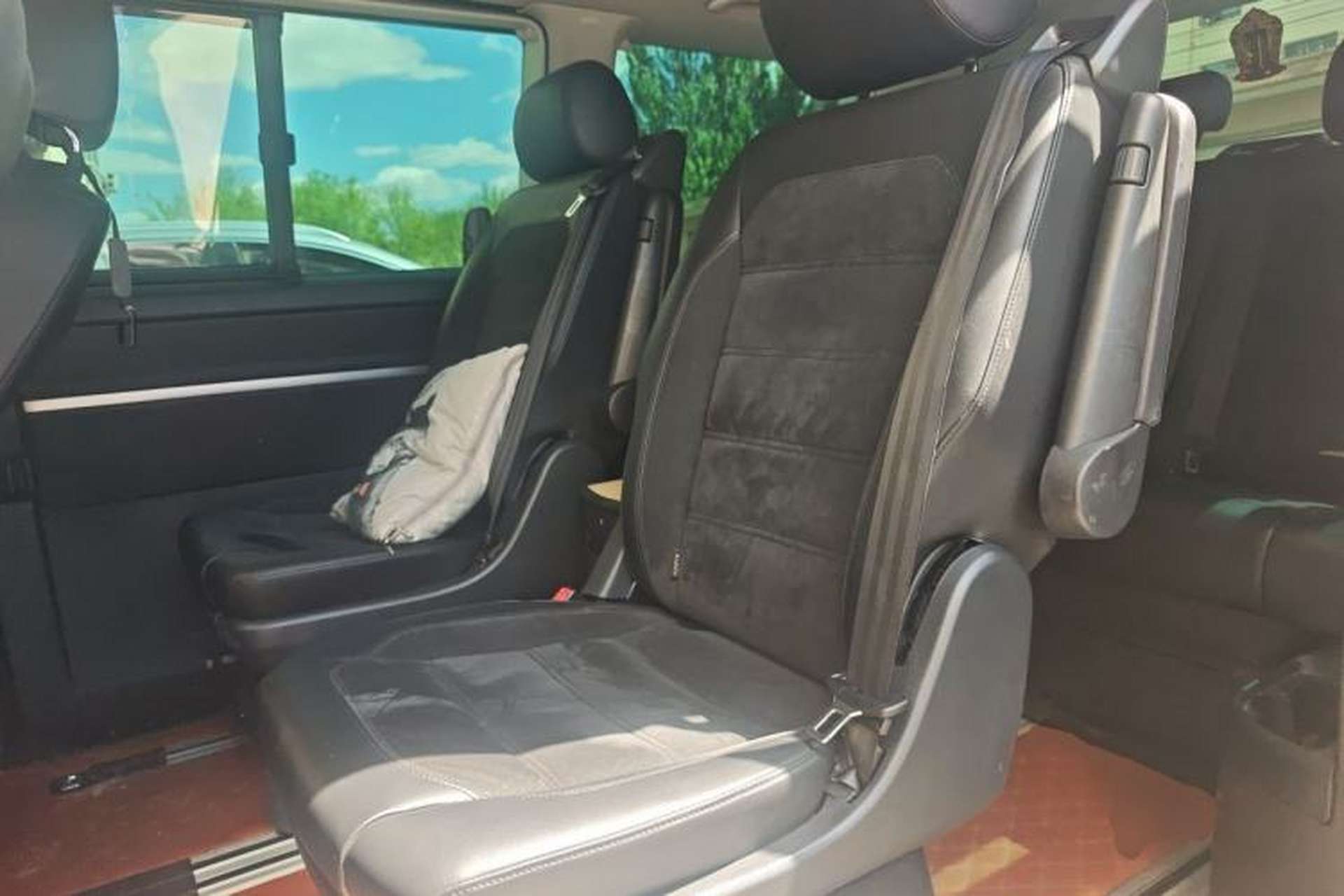 Used Volkswagen Multivan 2017 2.0 TSI 4x4 Prestige Edition 7-Seater Left Rear Seat