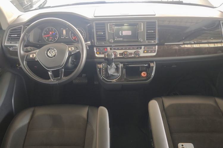 Used Volkswagen Multivan 2017 2.0 TSI 4x4 Prestige Edition 7-Seater Center Console