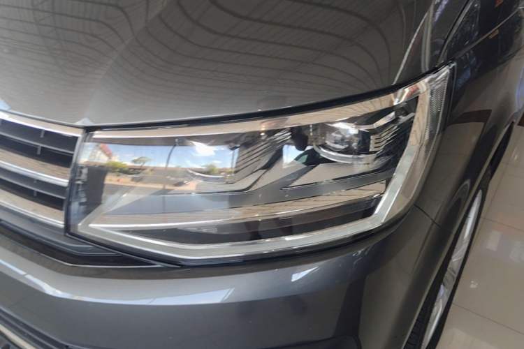 Used Volkswagen Multivan 2017 2.0 TSI 4x4 Prestige Edition 7-Seater Left Front Headlight