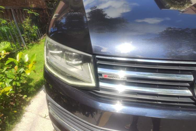 Used Volkswagen Multivan 2017 2.0 TSI 4x4 Prestige Edition 7-Seater Right Front Headlight