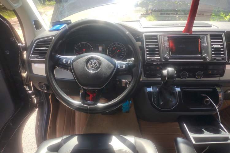 Used Volkswagen Multivan 2017 2.0 TSI 4x4 Prestige Edition 7-Seater Steering Wheel