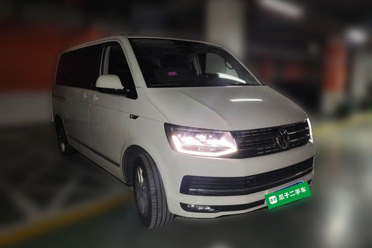 Used Volkswagen Multivan 2017 2.0 TSI Two-Wheel-Drive Comfort Edition 7 Seats Front Right 45 Deg
