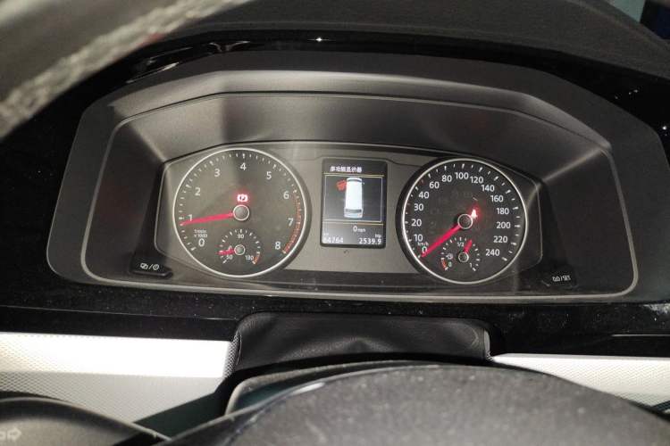 Used Volkswagen Multivan 2017 2.0 TSI Two-Wheel-Drive Comfort Edition 7 Seats Instrument Cluster